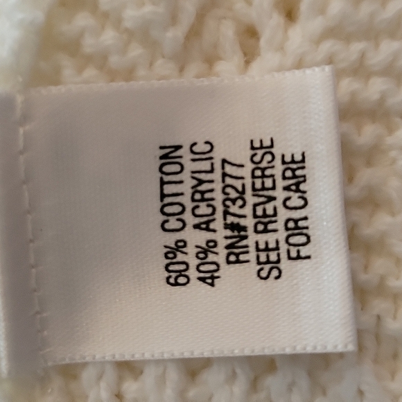 Croft & BARROW off-white cowl neck sweater. Size is 1X. Nice pattern. - Picture 7 of 8